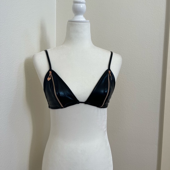 Savage X Fenty Women’s Black “Locket Down Bra Collection,” Size Small (32C/D) - Picture 6 of 14